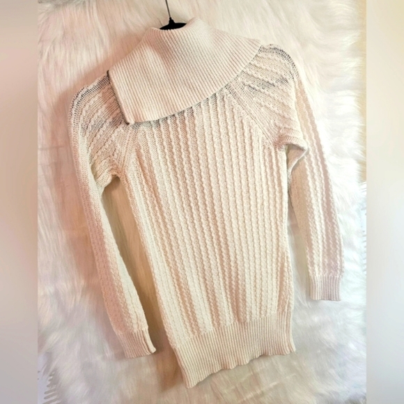 Guess Women's Classic Collegiate Sweater w/ Zippered Shawl Collar - Picture 7 of 8